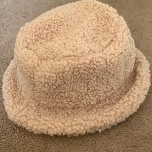 Sherpa Bucket Hat